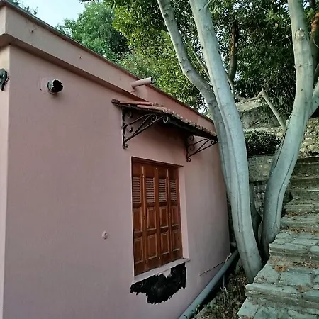 Perky Roses Home, Cozy Version, Seaview, Pelion, Volos, Greece