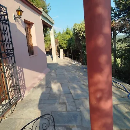 Perky Roses Home, Cozy Version, Seaview, Pelion, Volos, Greece * Miléai