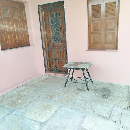 Perky Roses Home, Cozy Version, Seaview, Pelion, Volos, Greece