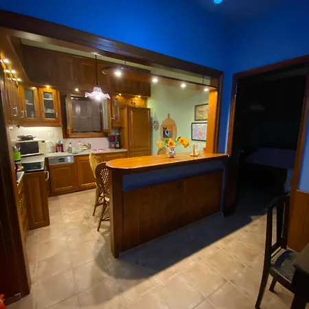 Perky Roses Home, Cozy Version, Seaview, Pelion, Volos, Greece *